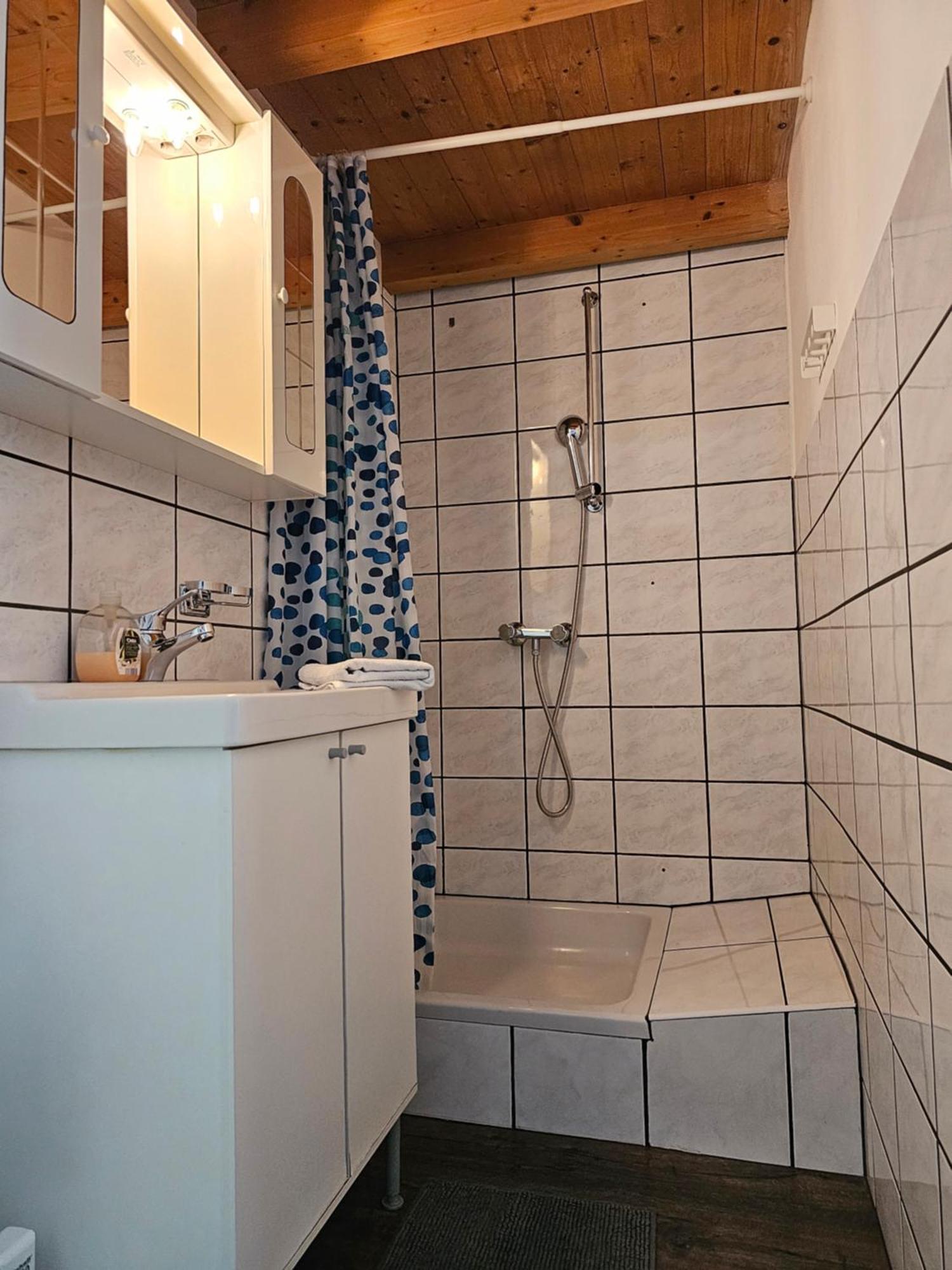 Near - Cosy Wenen